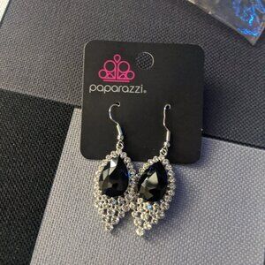 Glorious Glimmer Black Earrings